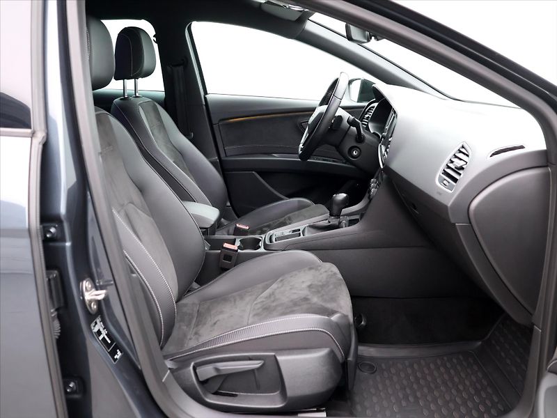 Seat Leon 2,0 TSI Cupra 221kW 4Drive DSG - fotka 11 z 31