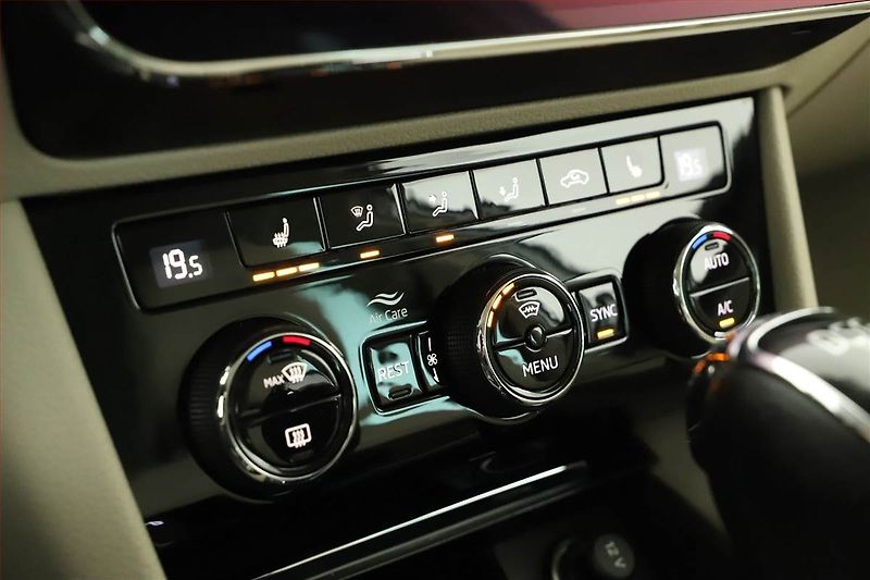 Škoda Superb (2022) Style 2.0 TSI - fotka 14 z 19