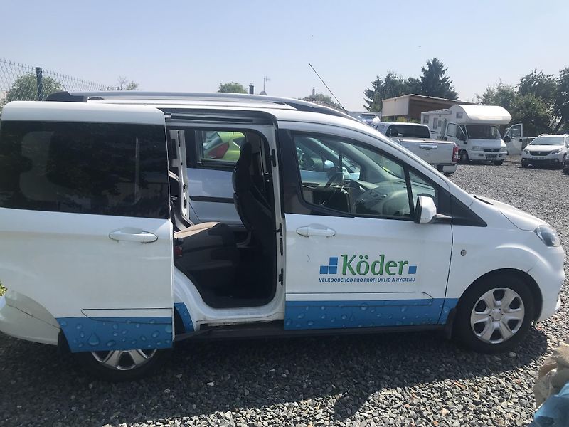 Ford Tourneo Courier 1.0 EcoBoost 74 KW VADA MOTORU - fotka 4 z 11
