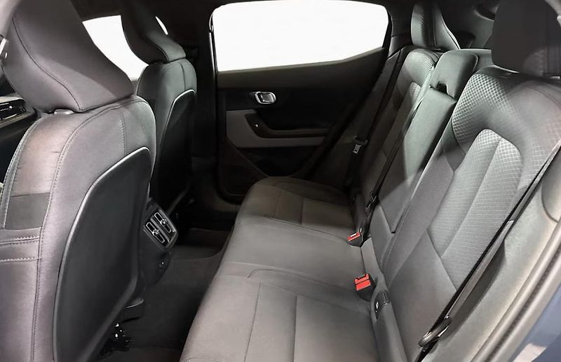 Polestar 2 LR AWD 360 Kamera BLIS - fotka 11 z 17