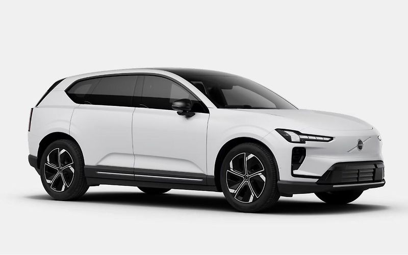 Volvo EX60 (2026) PURE ELECTRIC PLUS  - fotka 6 z 12