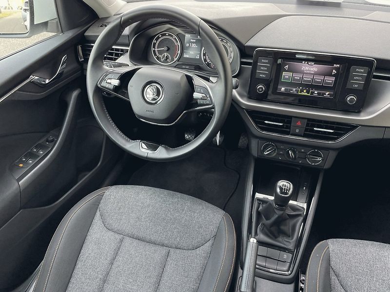 Škoda Kamiq (2021) Ambition 2021 1,0TSI 110k - fotka 12 z 25