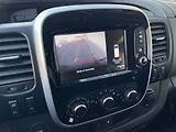 Renault Trafic (2021) Passenger L1 2,0dCi 145k 9míst - náhled 16