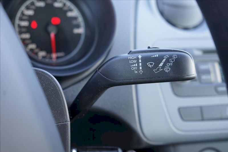 Seat Ibiza (2014) TSI 77 kW Reference - fotka 17 z 25
