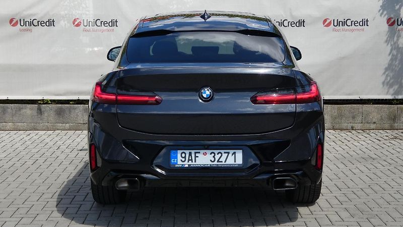 BMW X4 xDrive 30i M Sport - fotka 4 z 23