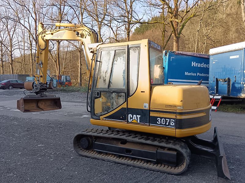 Caterpillar (2004) CATERPILLAR 307 B - fotka 4 z 18