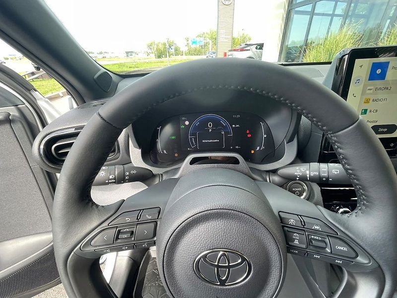 Toyota Yaris Cross 1.5 Hybrid 130k FWD Style - fotka 20 z 28