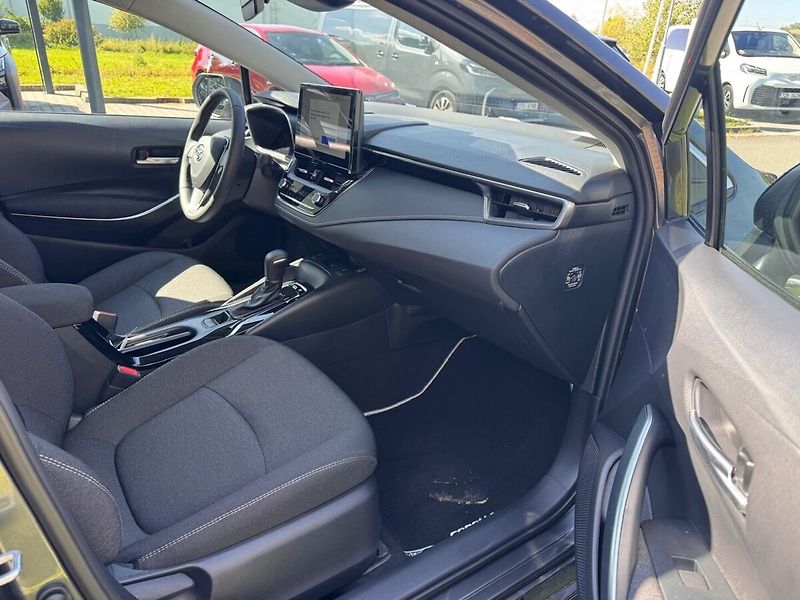 Toyota Corolla 1.8 Style - fotka 12 z 13