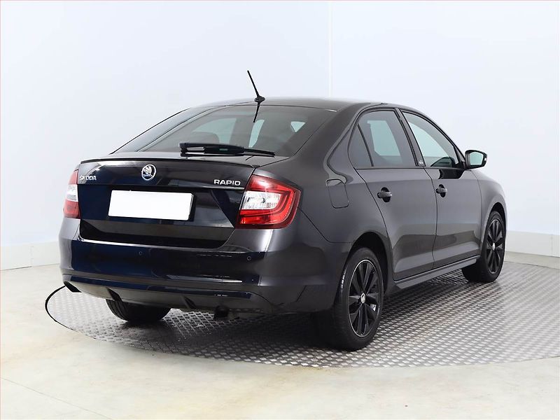 Škoda Rapid (2019) Monte Carlo 1.0 TSI, Bi-Xenony - fotka 5 z 17