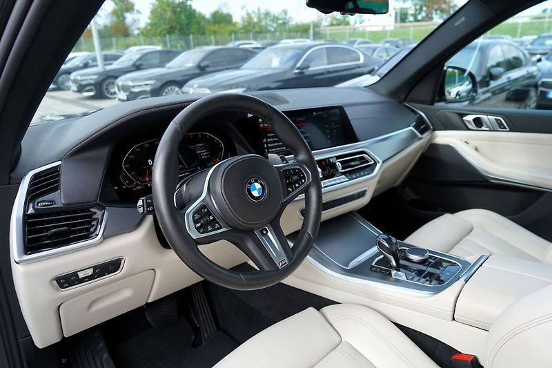 BMW X5 40i xDrive/340 PS/tažné/panora - fotka 28 z 47