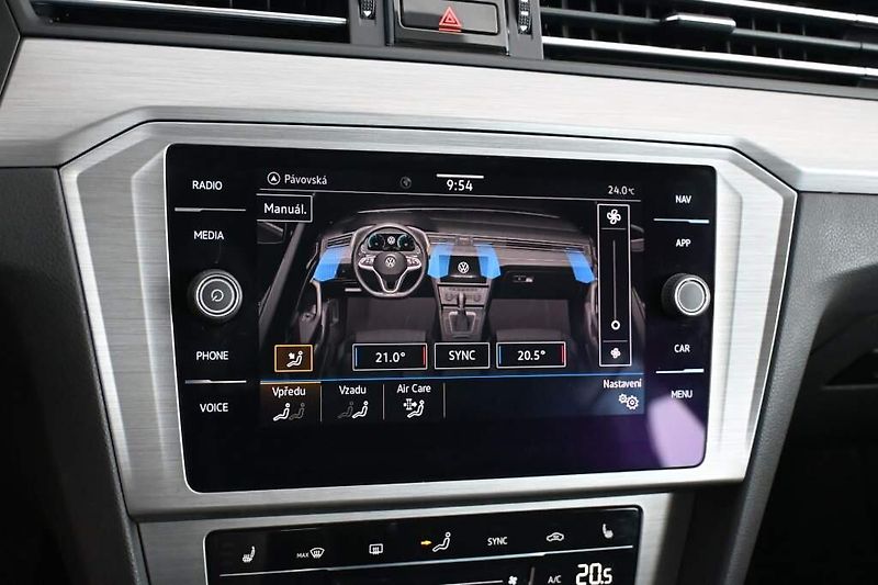 Volkswagen Passat (2021) 2.0 LED Kamera TDI - fotka 19 z 30