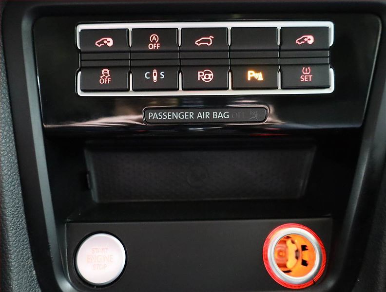 Volkswagen Sharan (2015) 2.0 TDI, Automat, Serv.kniha - fotka 20 z 26