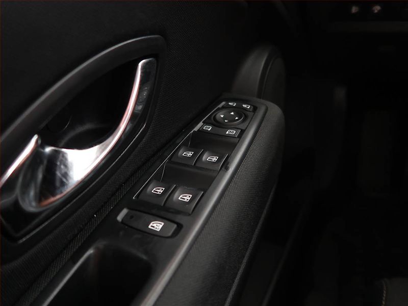 Renault Mégane (2014) Limited 1.6 16V, Tempomat - fotka 15 z 16