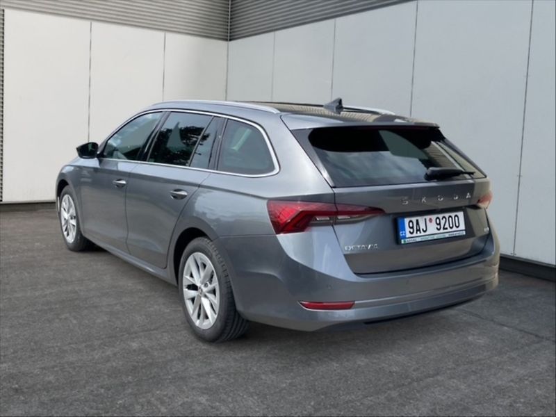 Škoda Octavia 2,0 TSI 140 Style 4x4 AT - fotka 4 z 11
