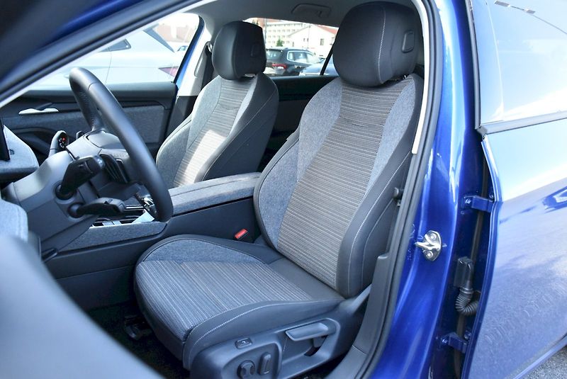 Škoda Superb (2025) COMBI PHEV 1.5 TSI 150kW DSG - fotka 19 z 29