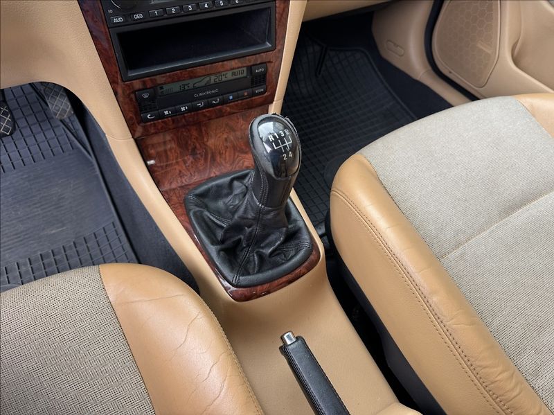 Škoda Octavia 1,9 TDI 81kW ELEGANCE původ ČR - fotka 34 z 48