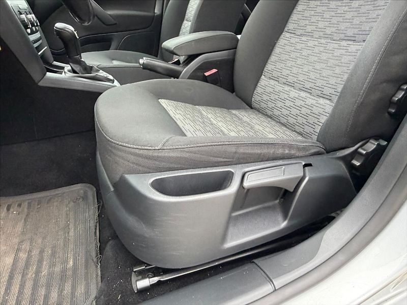 Škoda Octavia 1,6  1,6 DISEL - fotka 27 z 32