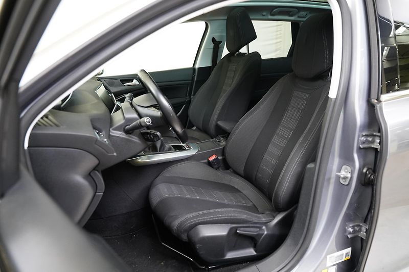 Peugeot 308 - fotka 5 z 6