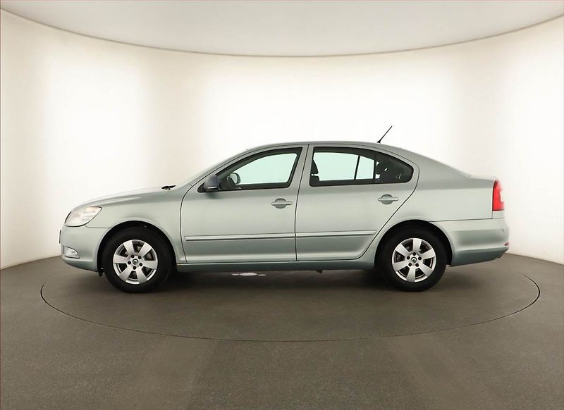 Škoda Octavia (2012) 1.6 TDI, Tempomat - fotka 3 z 13