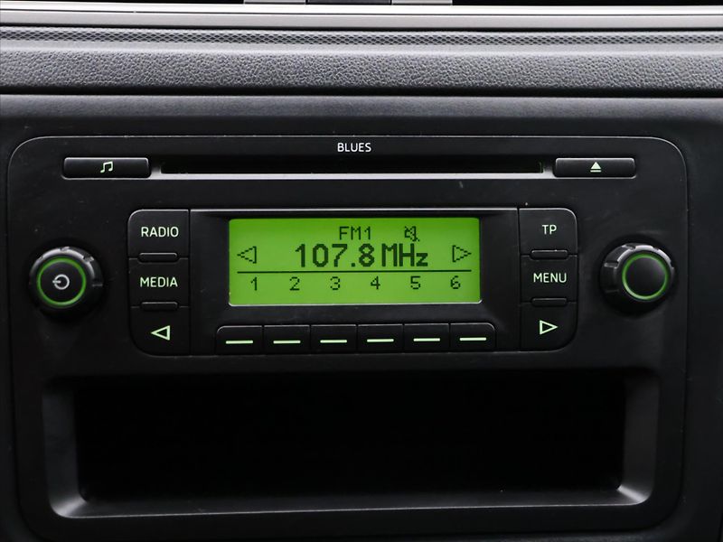 Škoda Rapid 1,2 TSI Klima Tažné CZ 1.Maj - fotka 16 z 25