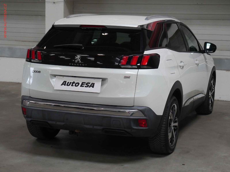 Peugeot 3008 (2017) 1.6 HDi, 2.maj,ČR, AC, temp - fotka 6 z 24