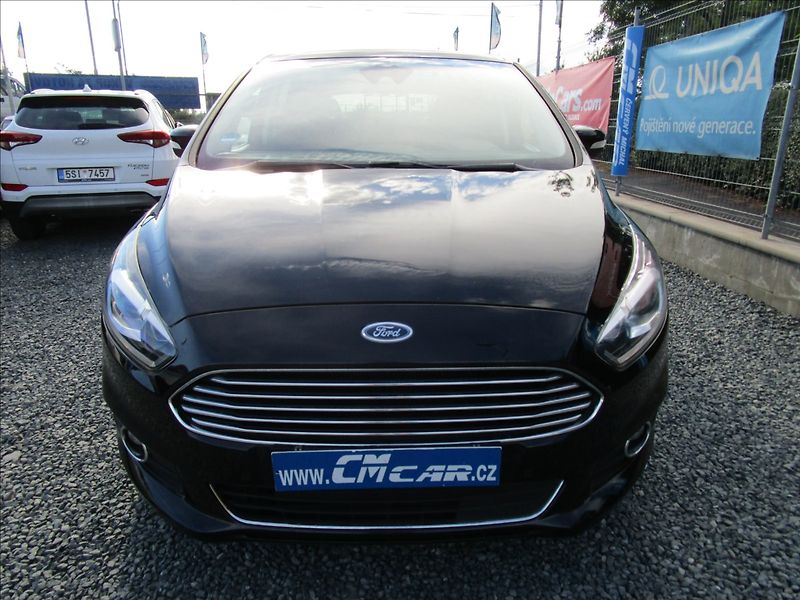 Ford S-MAX 1.5 EcoBoost, aut. klima, LED - fotka 2 z 44