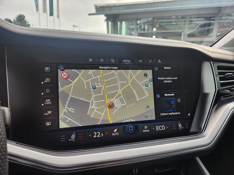 Volkswagen Touareg Elegance 3.0TDi 210kW A8 4x4 - fotka 12 z 27