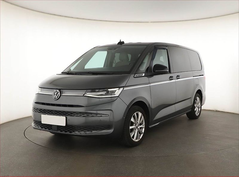 Volkswagen Multivan (2023) 2.0 TDI - fotka 2 z 23