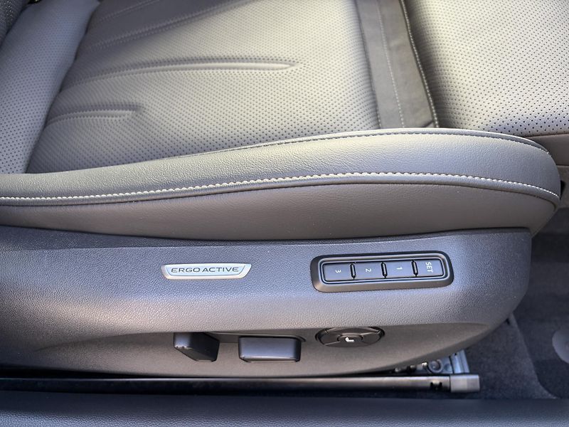 Volkswagen Passat 2,0 TDI Business - fotka 22 z 33