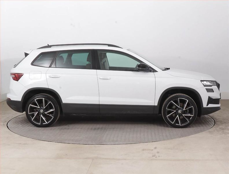 Škoda Karoq (2023) Style 1.5 TSI - fotka 6 z 18