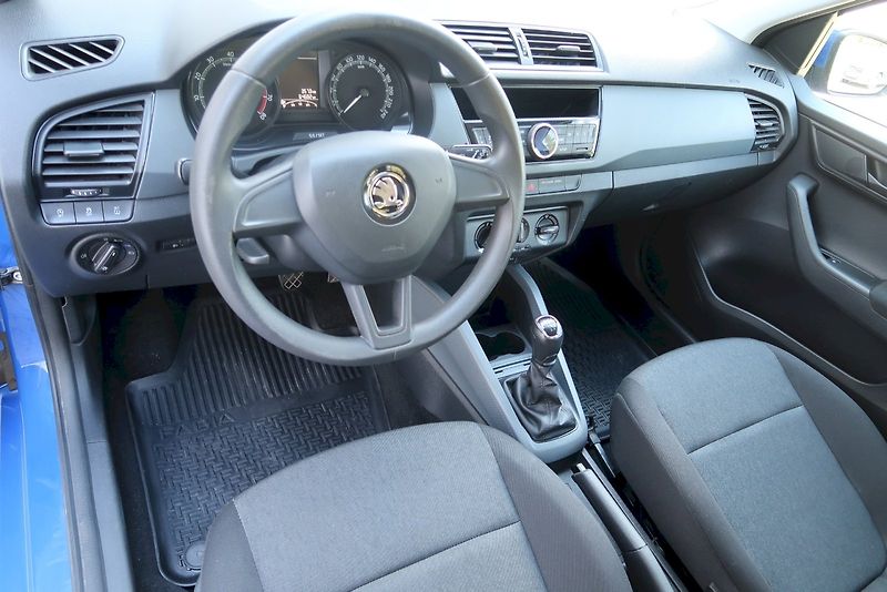 Škoda Fabia (2019) Active 1,0 TSi/70 kW - fotka 10 z 29