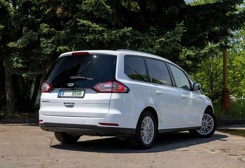 Ford Galaxy Titanium - fotka 7 z 25