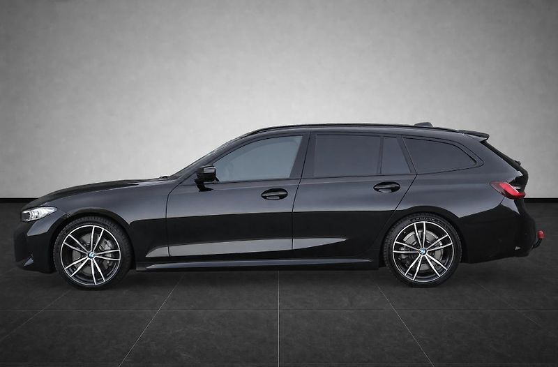 BMW Řada 3 330d xDrive, Tažné, Kamera - fotka 2 z 33
