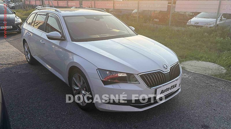 Škoda Superb (2017) 2.0TDi, navi, bixen, kůže - fotka 1 z 3