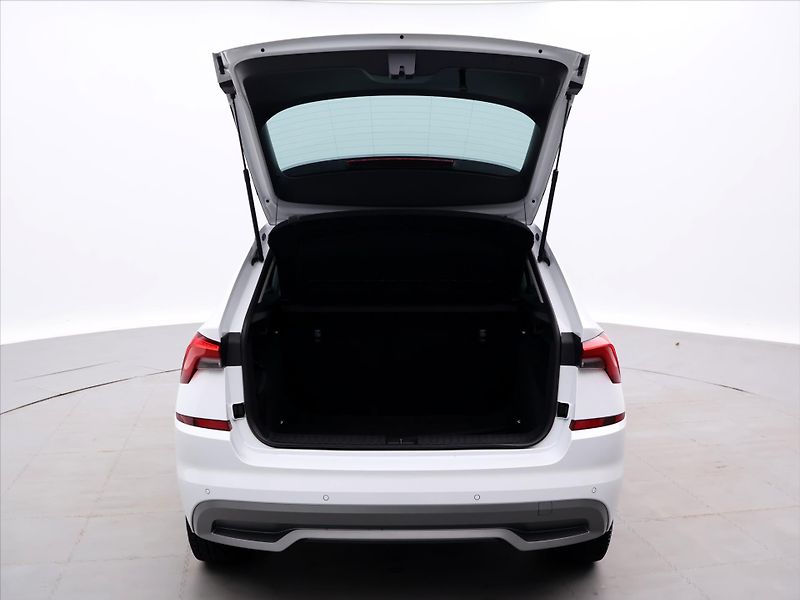 Škoda Kamiq 1.0 TSI 81kW DSG CZ Style - fotka 9 z 38