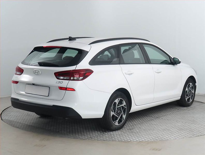 Hyundai i30 (2024) 1.5 DPI, ČR,1.maj, Serv.kniha - fotka 5 z 18