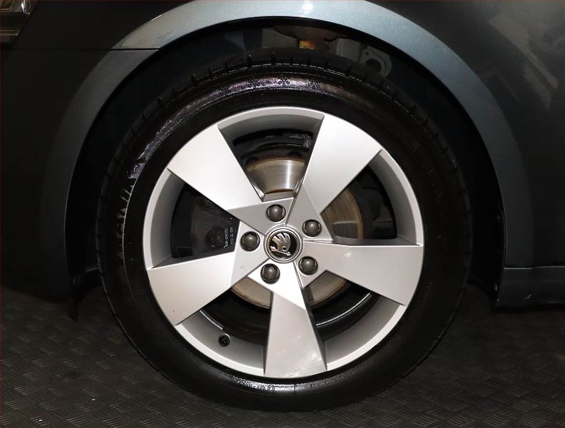 Škoda Octavia (2019) Ambition 1.6 TDI, Navi - fotka 15 z 18