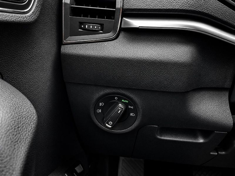 Škoda Karoq (2020) 1.5 TSI 110 kW DSG STYLE - fotka 27 z 34