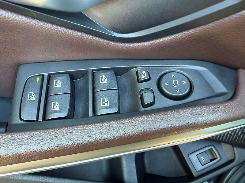 BMW Řada 3 320d xDrive LUXURY LINE, PANOR - fotka 23 z 28