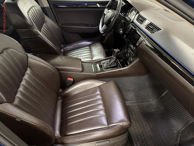 Škoda Superb (2015) 2.0 TDi 4x4, ČR, L&K, DSG - fotka 11 z 23