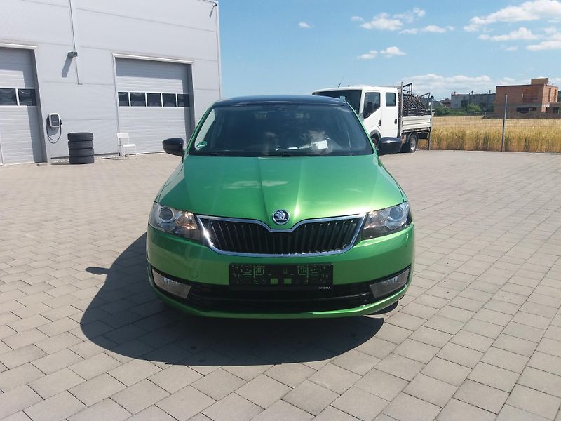 Škoda Rapid 1.4TSi,DSG,XENONY,PANORAMA!! - fotka 2 z 31