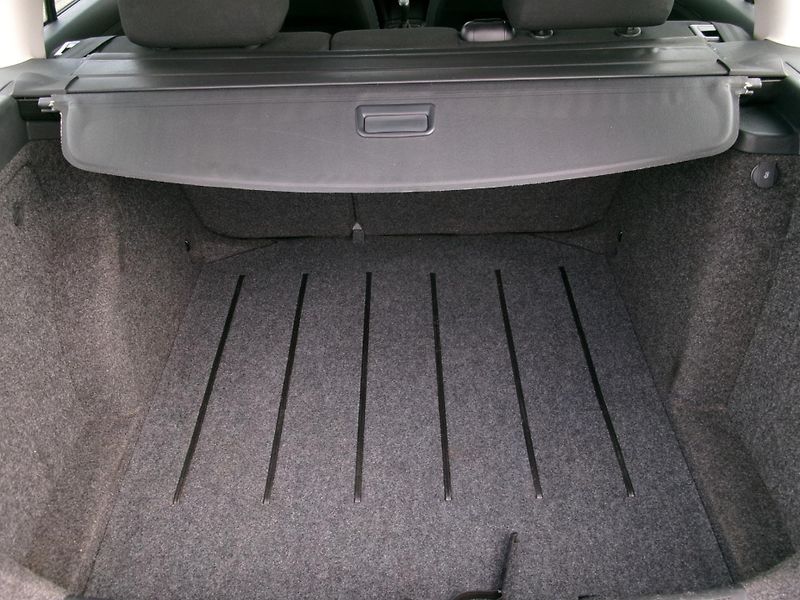 Škoda Fabia (2006) 1,4 16V KLIMA TAŽNÉ ALU - fotka 11 z 24