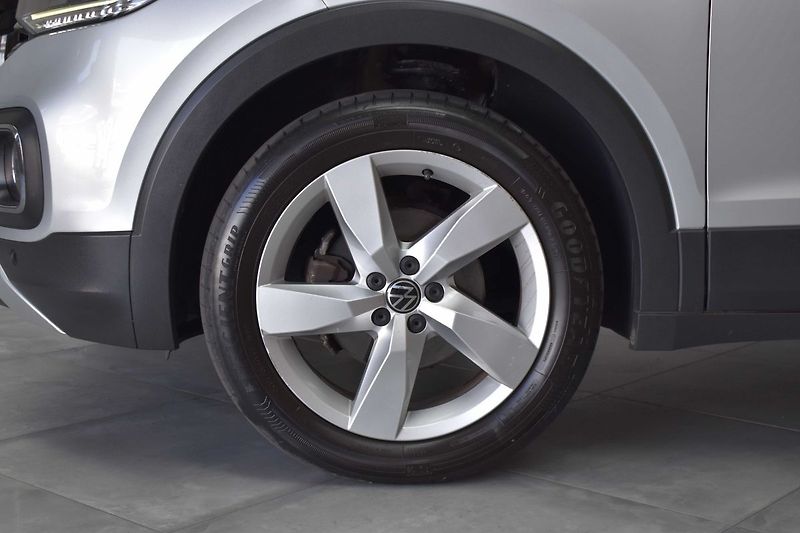 Volkswagen T-Cross TSI 81kW STYLE*KAMERA*ACC*ČR 1 - fotka 32 z 39