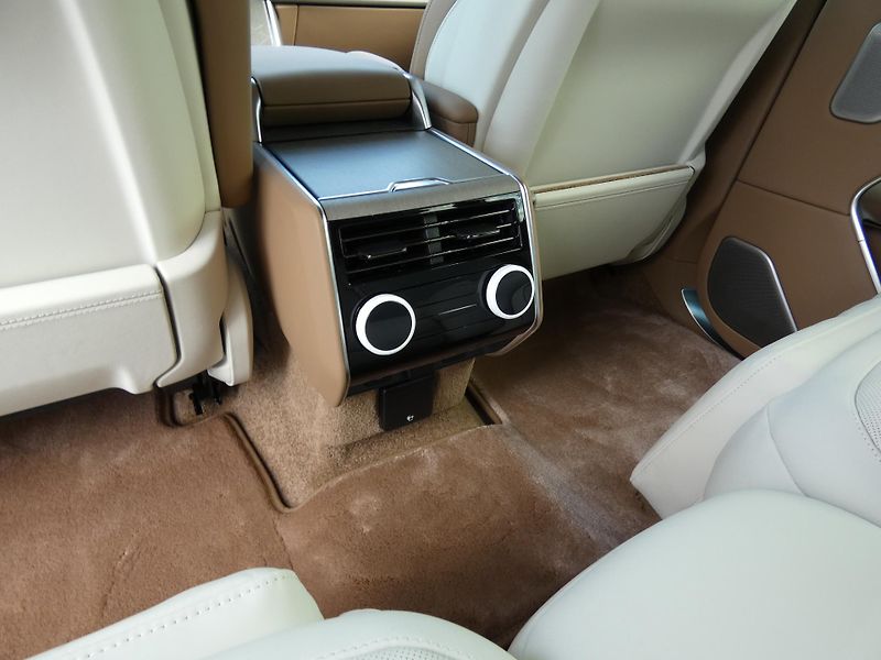 Land Rover Range Rover (2026) SV P615 LWB                    - fotka 22 z 64