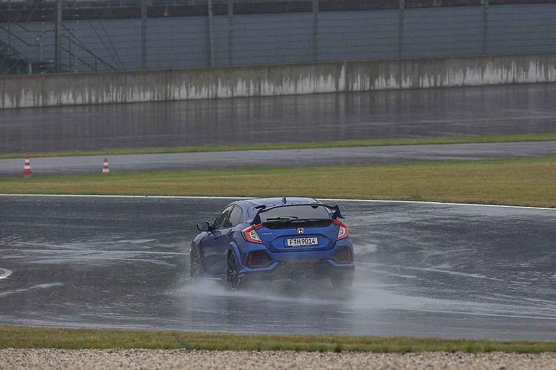 Honda Civic Type R.