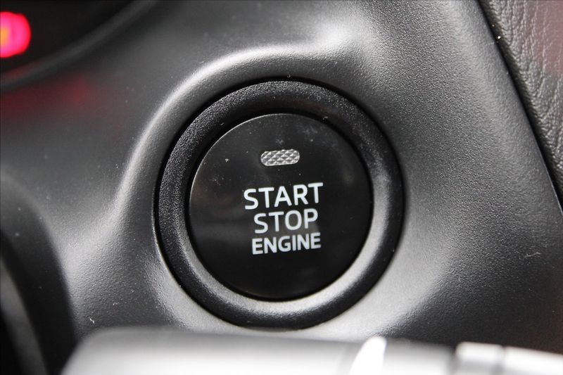 Mazda 3 2,0 SKYACTIV-G  VÝHŘEVY - fotka 18 z 25