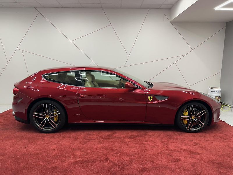 Ferrari FF (2012) CZ*1. Majitel*360*DPH*TOP SPEC - fotka 5 z 20