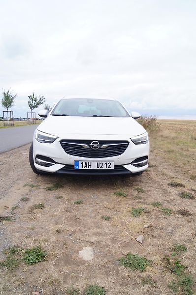 Opel Insignia (2018) - fotka 3 z 9