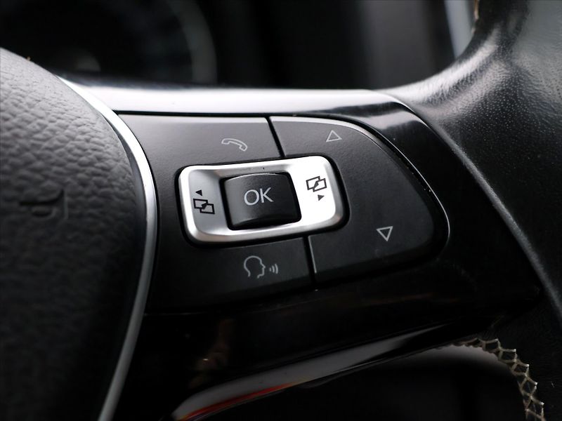 Volkswagen Amarok 3,0 V6 TDI 165kW Avent. DPH CZ - fotka 21 z 36