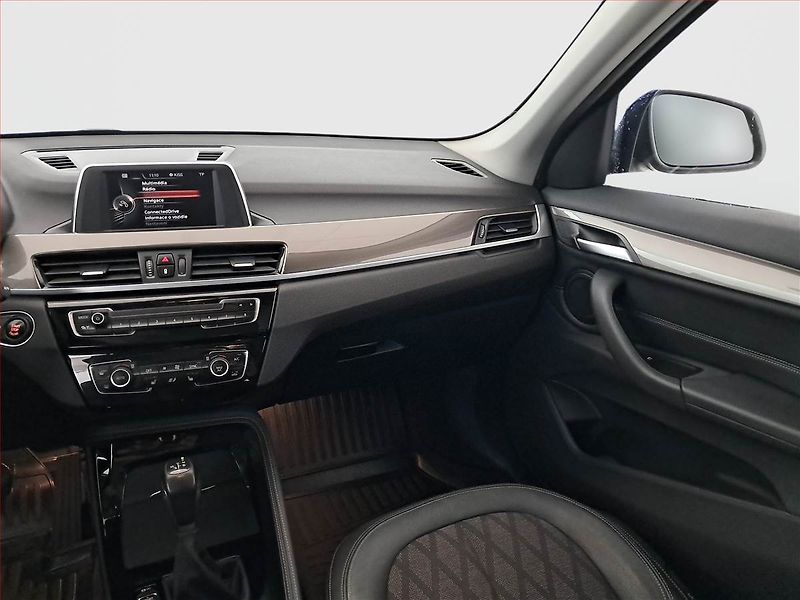 BMW X1 (2017) sDrive18d, Automat, Serv.kniha - fotka 8 z 22